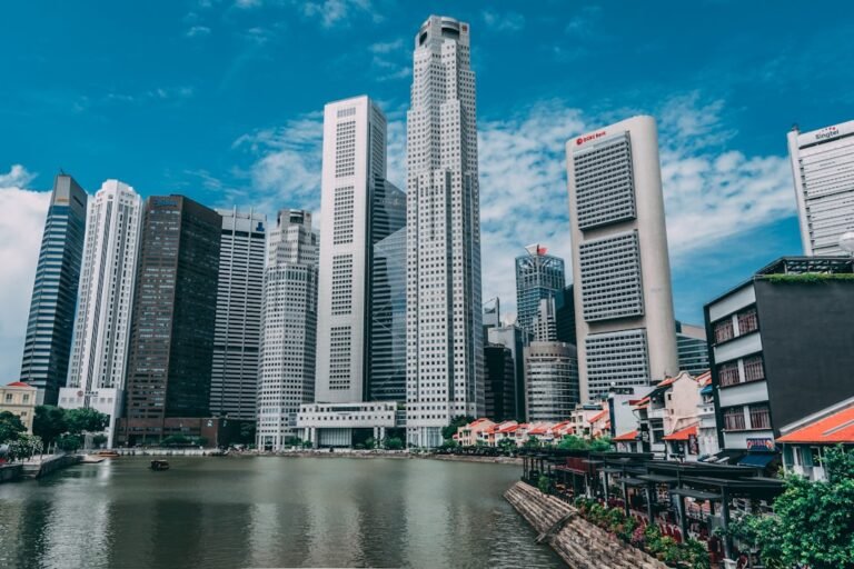 Singapore skyline and financial district by the river, representing the banks and finance companies fleet operators approach to refinance a commercial vehicle loan
